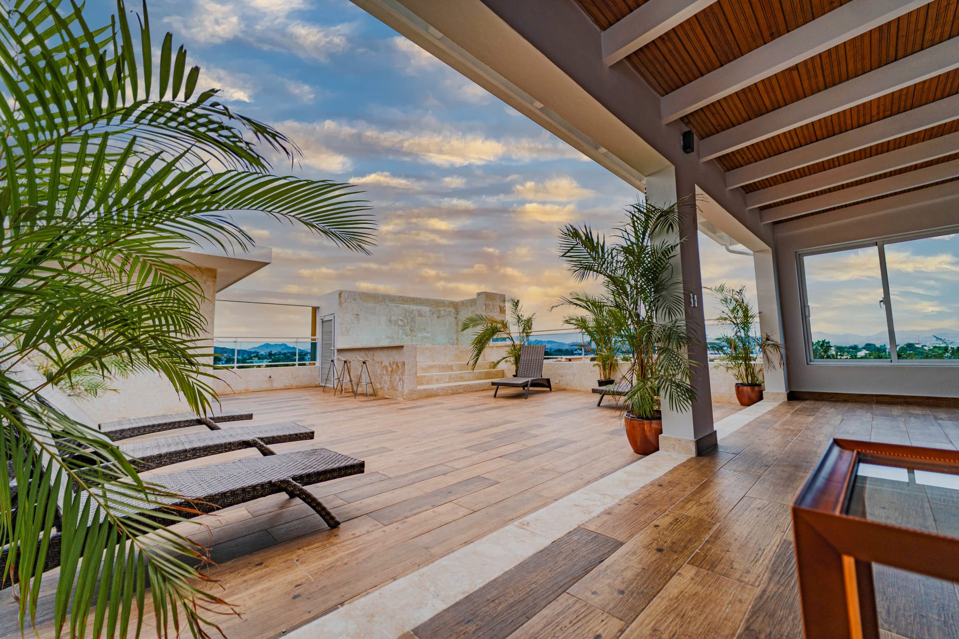 PENTHOUSE HIGUEY 9